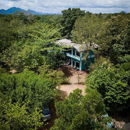 Hotel The Lion Rock Sigiriya Exterior foto
