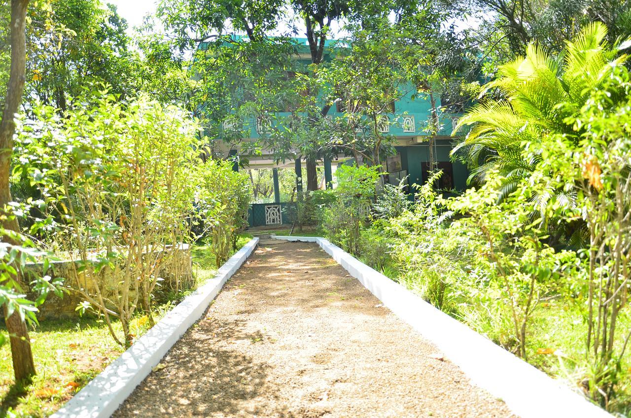 Hotel The Lion Rock Sigiriya Exterior foto