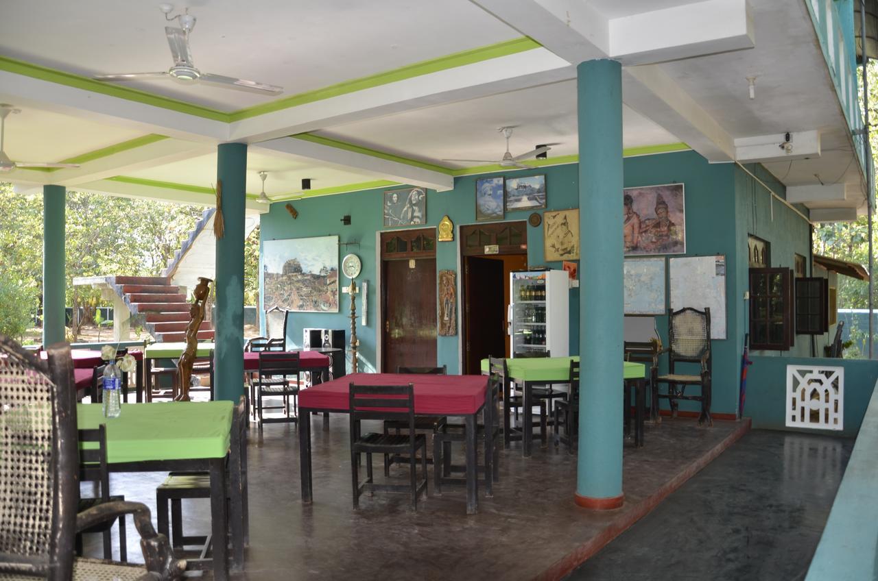 Hotel The Lion Rock Sigiriya Exterior foto